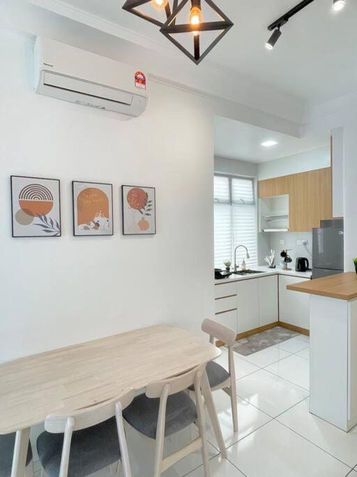 1min To Paradigm Mall 2to 5pax Platino Mujistyle Apartemen