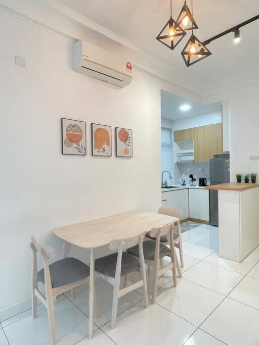 Apartment 1min To Paradigm Mall 2to 5pax Platino Mujistyle *