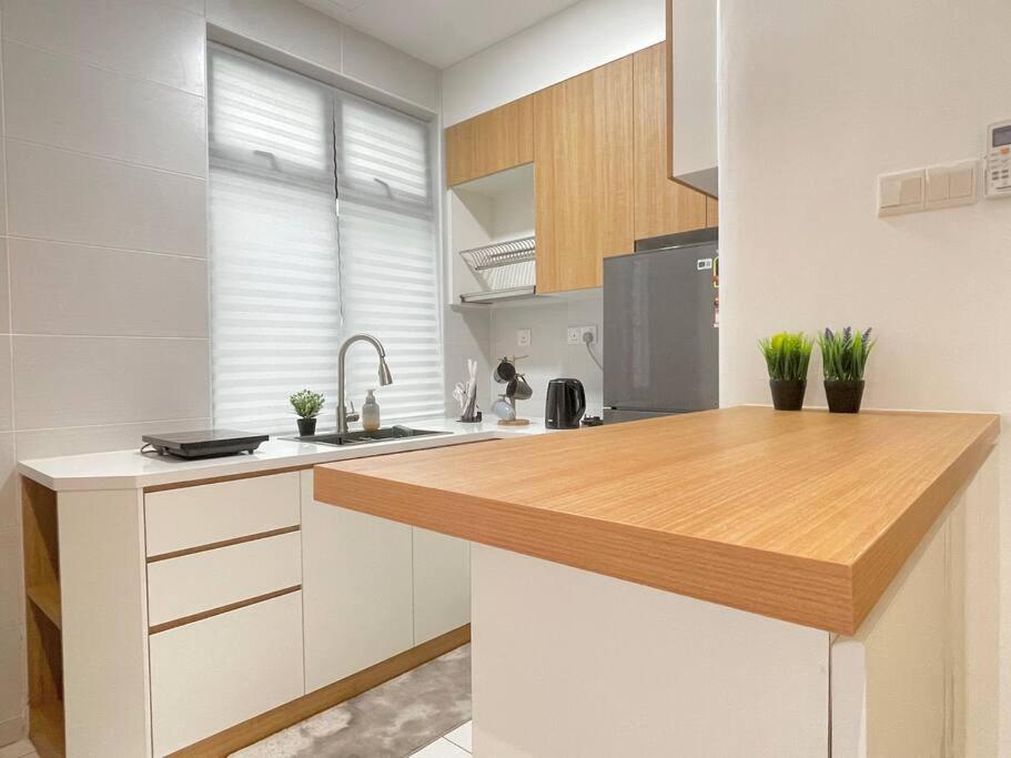 Apartment 1min To Paradigm Mall 2to 5pax Platino Mujistyle *